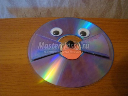 Realizat manual de pe CD-uri