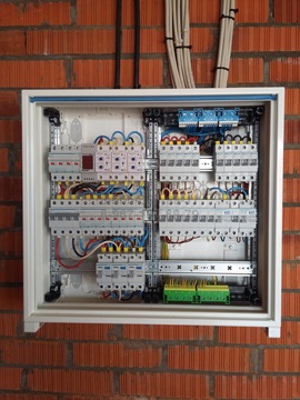 Exemple de lucrări electrice, portofoliu de lucrări, rapoarte foto de la compania 1kW