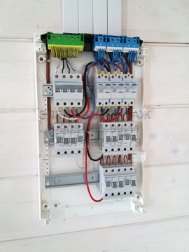 Példák az elektromos munkára, portfólióra, fényképes jelentések a cég 1kW-ról