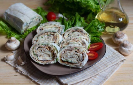 Lavash roll gombákkal és sajtokkal - recept alapú fotókkal, minden étel