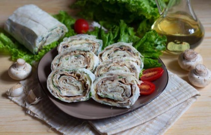 Lavash roll cu ciuperci și brânză - rețetă cu fotografii în mișcare, toate felurile de mâncare