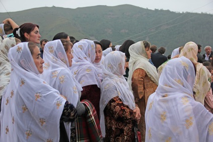 Șapte secrete de șal Kubachi - femei din Caucaz