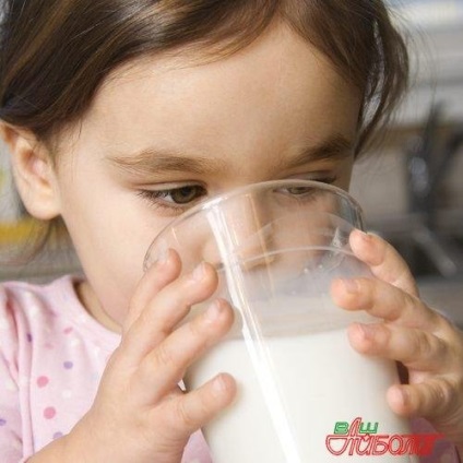 Cât de multă proteină în vacă de lapte, în stare uscată, conținut de grăsimi diferit