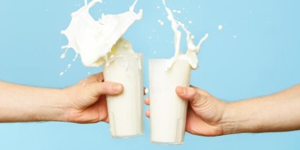 Cât de multă proteină în lapte (la 100 de grame)