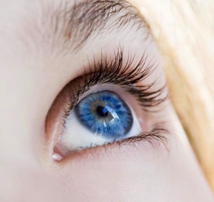 С помощта на лазер, можете да промените цвета на очите на синьо с лешников