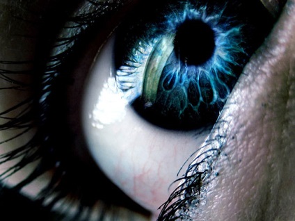 С помощта на лазер, можете да промените цвета на очите на синьо с лешников