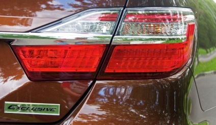 Unitatea de test a actualizat toyota camry exclusive