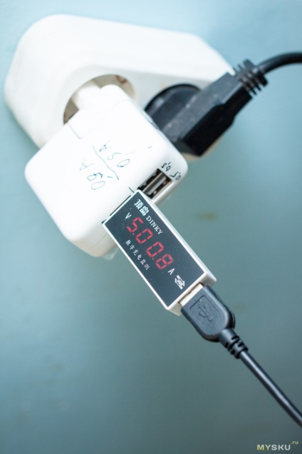 Testarea cablurilor microusb folosind lenovo p780 și jiayu g5