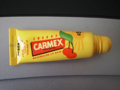Hidratant balsam de buze burete tub din carmex - comentarii, fotografii și preț