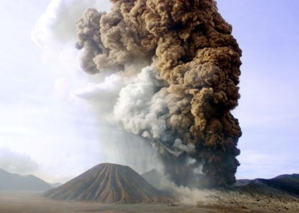 Bromo vulcan în Indonezia fotografie și descriere