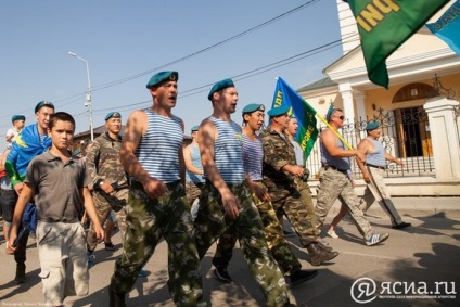 Parașutiștii din Yakut au sărbătorit ziua în Nistru ca 