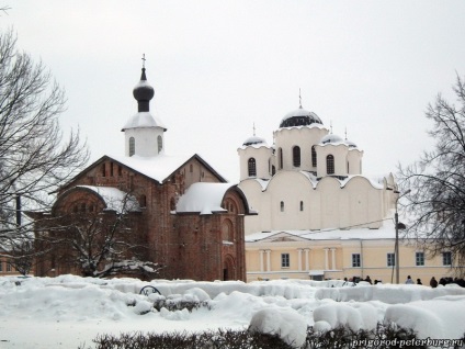 Yaroslavovo Dvorishche în marele Novgorod, suburbiile din Petersburg