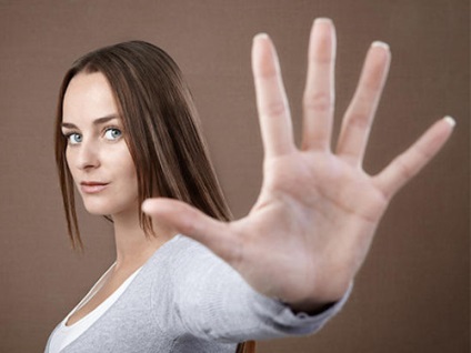 Gestuți-vă cu degetele, deoarece acestea vă ajută să atrageți noroc și să vă protejați de dușmani