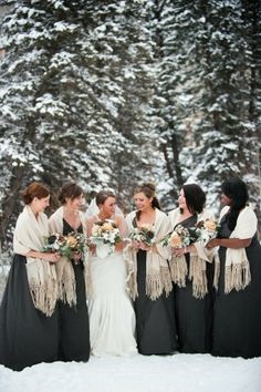 Téli esküvő, esküvői frizurák