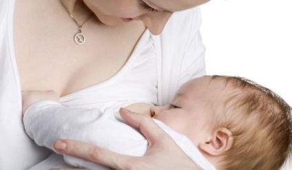 4-месечно бебе ежедневието на изкуствен и кърмени