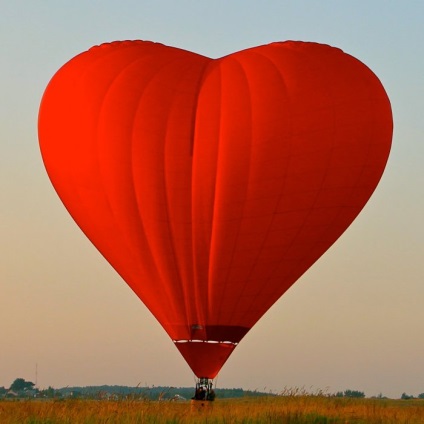 Închiriați un balon pentru nunta companiei 