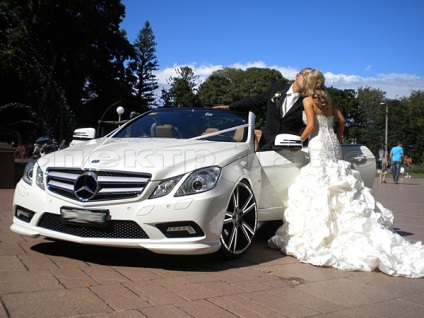 Masini pentru cortege de nunta - inchiriaza un Mercedes pentru o nunta