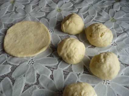 Кифли с рецепта стъпка по стъпка снимка домашно приготвени кифли, как да се подготви торти, сладкиши, правят gusenichka