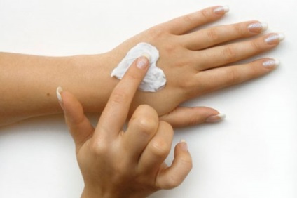 Mai degrabă pentru a trata dacă există și nu vindecă fisuri pe degetele degetelor simptome ale motivului și tratamentului