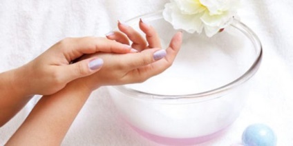Mint kezelni, ha vannak és nem gyógyulnak repedések az ujjak ujjai tünetei az ok és a kezelés