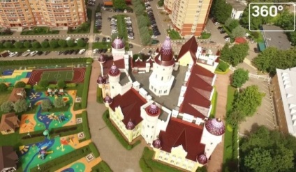 Grădinița sub forma unui castel de basm din regiunea Moscovei a provocat o adevărată agitație pe Internet
