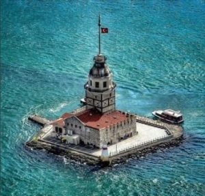 Maiden Tower (kız kulesi) din Istanbul vizitează și costă în 2017