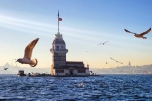 Maiden Tower (kız kulesi) din Istanbul vizitează și costă în 2017