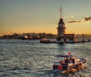 Maiden Tower (kız kulesi) din Istanbul vizitează și costă în 2017