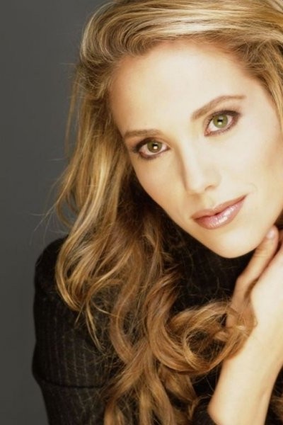 Elizabeth Berkley - o descriere a întregii serii!