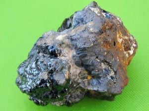 Хематит - лечебни свойства и магически бижута с хематит, хелиотроп камък