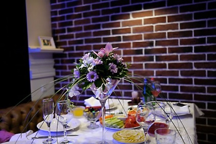 Cafe - egy étterem esküvőre Baumanskaya Moszkva központjában