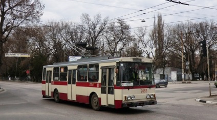 Cum să ajungi de la gara Simferopol la stația de autobuz minibus, cărucior, taxi