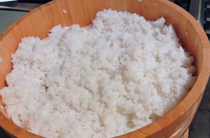 Cum să gătești orez pentru sushi pe rețetele corecte japoneze