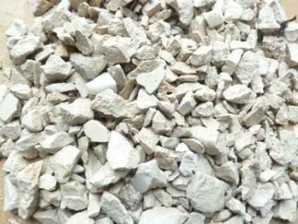 Milyen törmelékre van szükség a zúzott kő alapozásához?