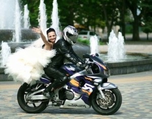 Cum să conduci o nuntă motociclistă, o sărbătoare de sărbători