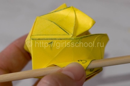 Cum sa faci un trandafir din hartie origami, scoala de sex feminin