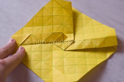 Hogyan készítsünk egy rózsát a papír origami, női iskola