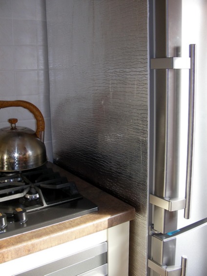 Cum se efectuează o izolare suplimentară a frigiderului care stă lângă sobă, folosind un penotherm