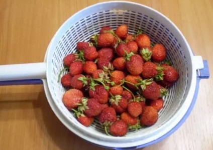 Gem de căpșuni fără a fierbe rețete de fructe de pădure cu fotografii