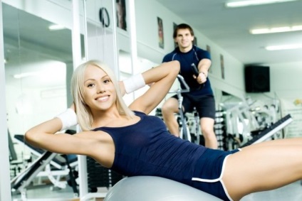 Exerciții complexe în sala de gimnastică pentru pierderea în greutate