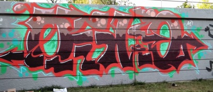 Vopsea pentru graffiti și artiști de stradă, vopsea de artă prin pulverizare pe pereți