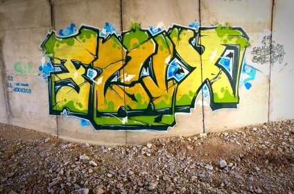 Vopsea pentru graffiti și artiști de stradă, vopsea de artă prin pulverizare pe pereți