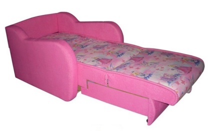 Pat de pat pentru un copil are opțiuni, plusuri și minusuri de mobilier