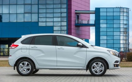 Lada xray hatchback, crossover sau vagon station