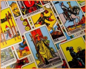 Magic de protecție atunci când lucrează cu carduri de tarot - sfaturi pentru începători