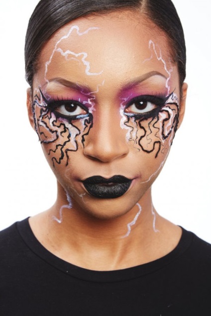 Makeup for Halloween a saját kezével 7 technikával, amely segít - a stílus és a kreativitás területén