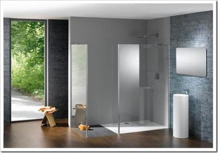 Üvegajtók beépítése a zuhanykabinhoz, valamint a tervezők tanácsadói testreszabása