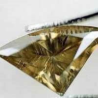 Moissanite este un analog sintetic al diamantului