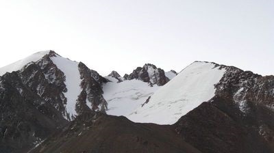 Az Almaty-i Issyk-kul hegységen keresztül