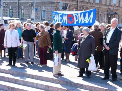 Apa nu a fost pus coroane și flori - societate - știri de la Sankt Petersburg